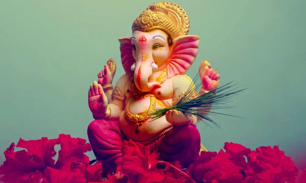 Om Gan Ganpataye Namo Namah Ganesh Mantra Status Video